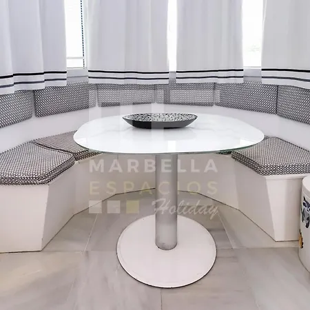 House 133 Second Line アパート